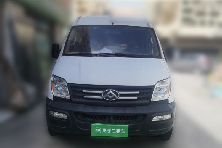 Used SAIC MAXUS Xintu V80 2019 2.5T Classic Model 6-Speed Manual Aotong Long Wheelbase Mid-Height 7-Seater Front