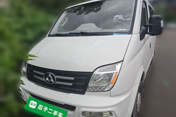 Used SAIC MAXUS Xintu V80 2019 2.5T Classic 6-Speed Manual Van Short Wheelbase Mid-Roof 6-Seater Front
