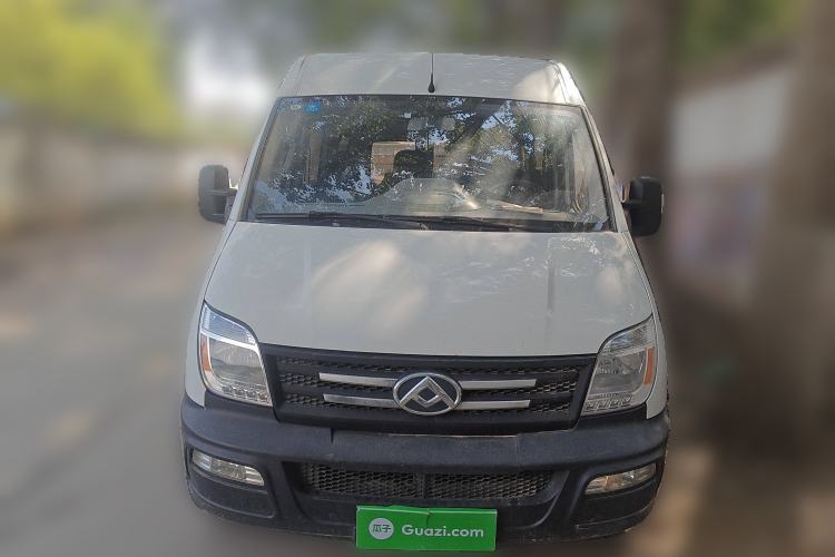 Used SAIC MAXUS Xintu V80 2019 2.5T Classic Model AMT Aoyuntong Long Wheelbase Mid-Roof 7-Seater Front