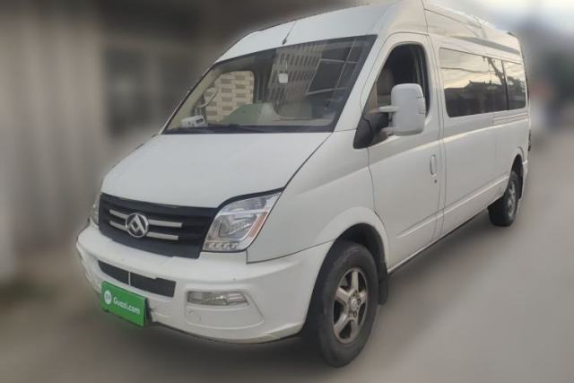 Used SAIC MAXUS Xintu V80 2019 2.5T Classic Model 6-Speed Manual Aotong Long Wheelbase Mid-Height 7-Seater