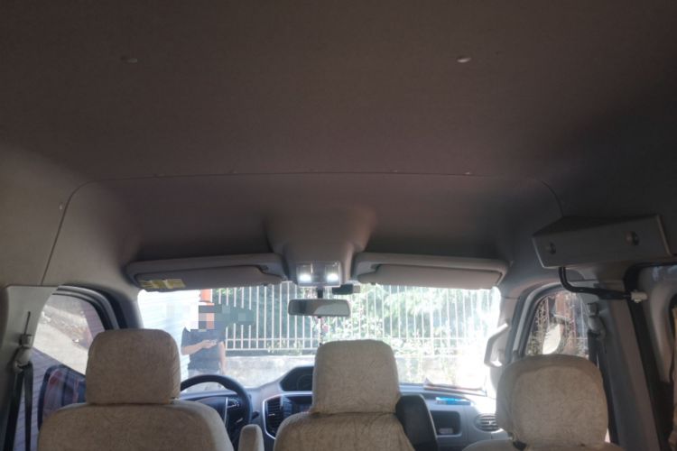 Used SAIC MAXUS Xintu V80 2019 2.5T Classic AMT Aoyuntong Short Wheelbase Mid-Roof 5/6-Seater Headliner