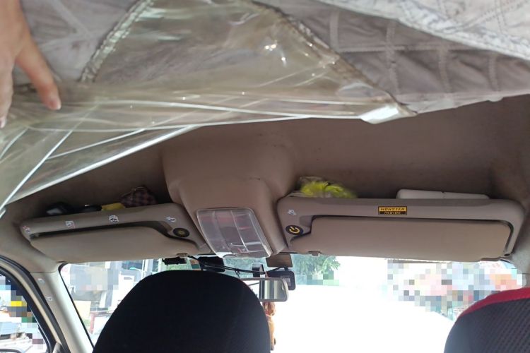 Used SAIC MAXUS Xintu V80 2019 2.5T Classic Model 6-Speed Manual Aotong Long Wheelbase Mid-Height 7-Seater Headliner