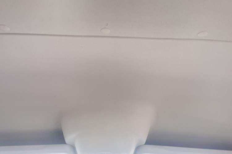 Used SAIC MAXUS Xintu V80 2019 2.5T Classic Edition 6-Speed Manual – Aoyuntong Short Wheelbase Mid-Height Design 5/6 Seats Headliner