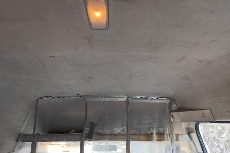 Used SAIC MAXUS Xintu V80 2019 2.5T Classic Model 6-Speed Manual – Aotong Long Wheelbase High-Roof 7-Seater Headliner