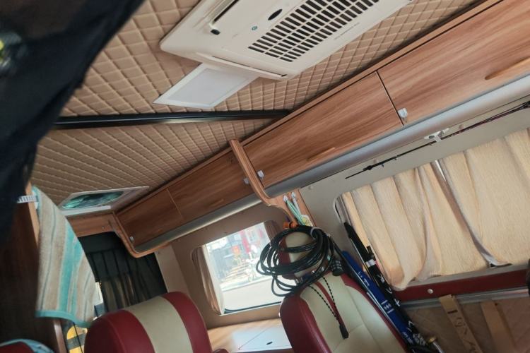 Used SAIC MAXUS Xintu V80  Headliner