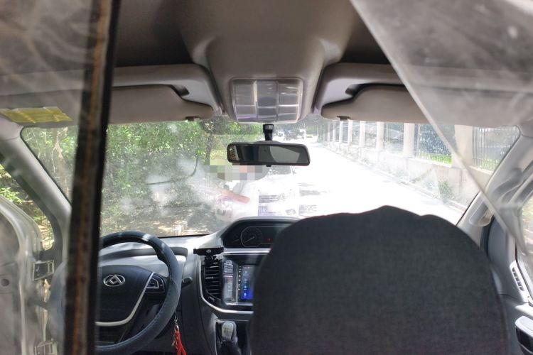 Used SAIC MAXUS Xintu V80 2019 2.5T Classic Edition 6-Speed Manual – Aoyuntong Modified Version Short Wheelbase Mid-Height Roof 5/6 Seats Headliner