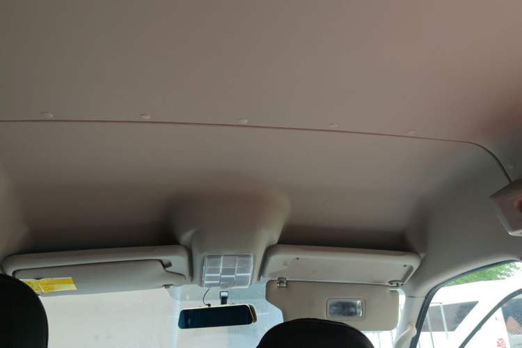 Used SAIC MAXUS Xintu V80 2019 2.5T Classic AMT Aoyuntong Facelifted Short-Wheelbase Mid-Roof 5/6-Seater Headliner