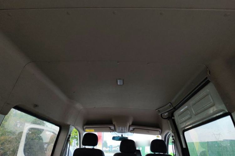 Used SAIC MAXUS Xintu V80 2019 2.0T Plus 6-speed Manual – Aotong Long Wheelbase Mid-Height 7-Seater Headliner