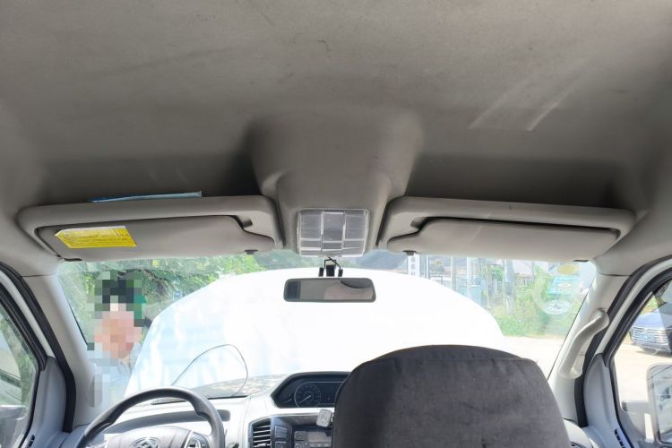 Used SAIC MAXUS Xintu V80 2019 2.5T Classic Version 6-Speed Manual – Aoyuntong Modified Long Wheelbase Mid-Height 7-Seater Headliner