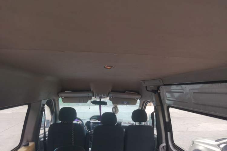 Used SAIC MAXUS Xintu V80 2019 2.5T Classic Edition AMT Aoyuntong Facelifted Long Wheelbase Mid-Height 7-Seater Headliner