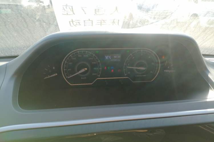Used SAIC MAXUS Xintu V80 2019 2.5T Classic Model AMT Aoyuntong Long Wheelbase High-Roof 7-Seater Instrument Cluster