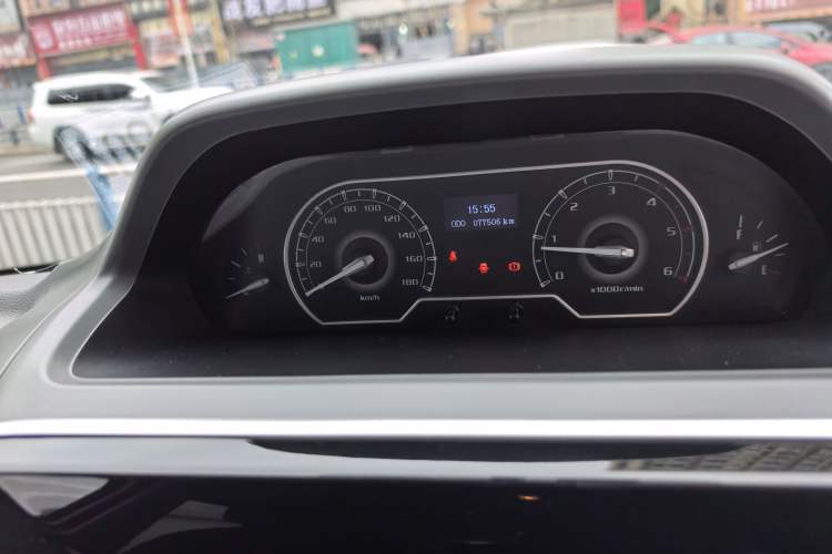 Used SAIC MAXUS Xintu V80 2019 2.5T Classic Model 6-Speed Manual – Aoyuntong Modified Version Short Wheelbase Ultra-Low Roof 5/6 Seats Instrument Cluster