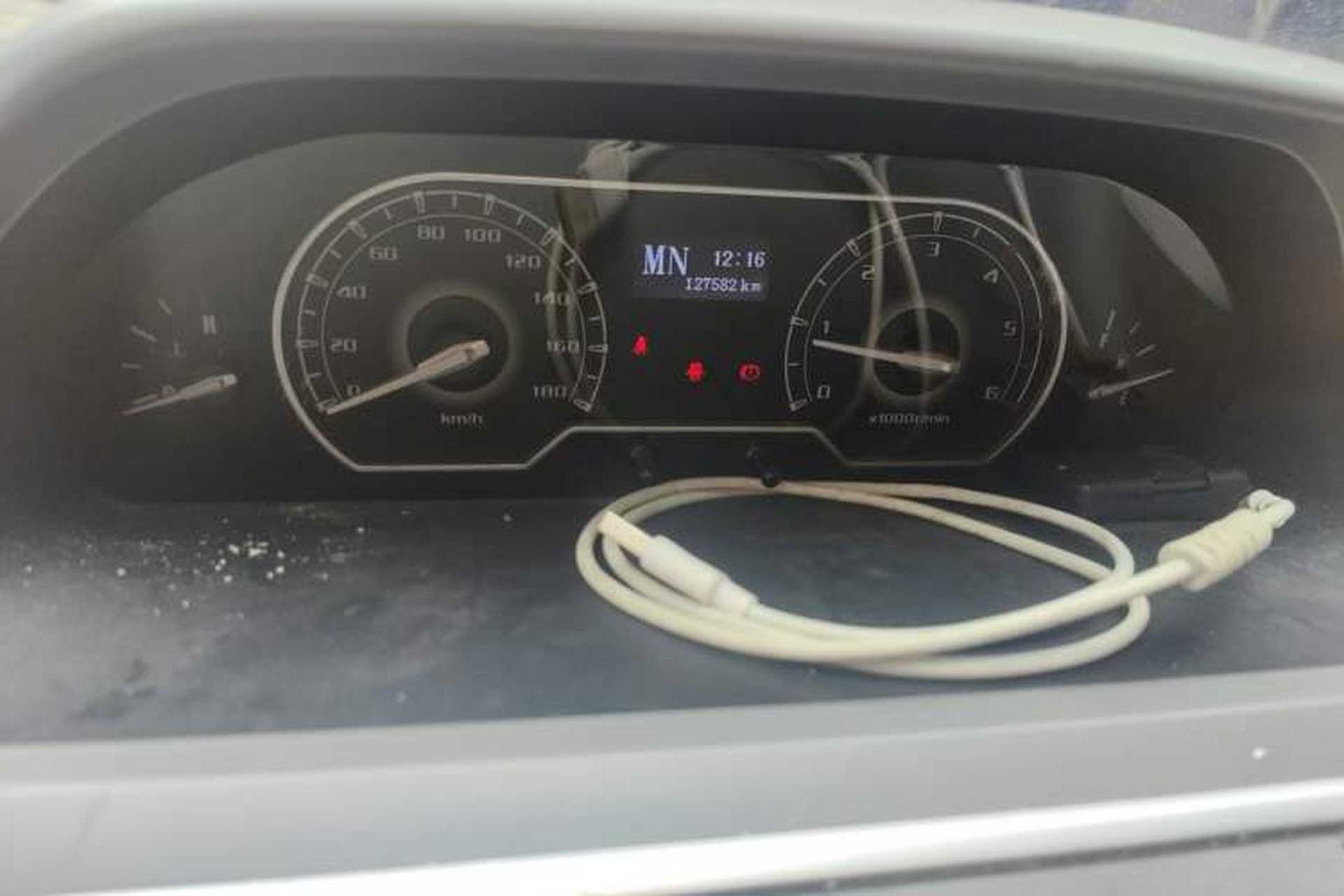 Used SAIC MAXUS Xintu V80 2019 2.5T Classic Model AMT Aoyuntong Long Wheelbase High-Roof 7-Seater Instrument Cluster