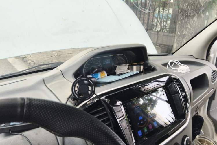 Used SAIC MAXUS Xintu V80 2019 2.5T Classic Model AMT Commercial Van Long Wheelbase Mid-Roof 9-Seater Instrument Cluster
