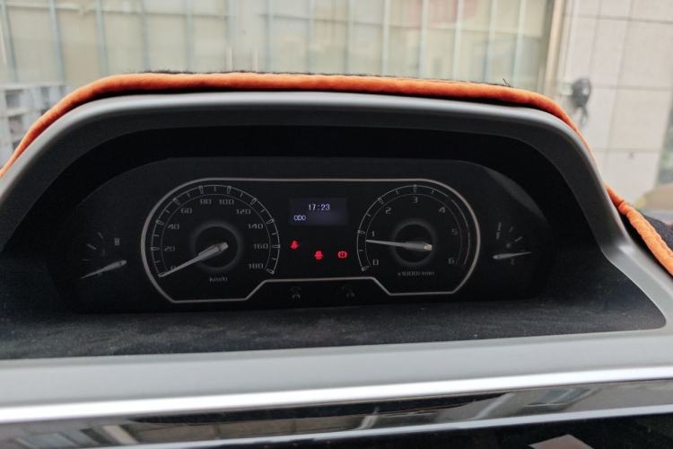 Used SAIC MAXUS Xintu V80 2019 2.5T Classic Edition 6-Speed Manual – Aoyuntong Modified Version Short Wheelbase Mid-Height Roof 5/6 Seats Instrument Cluster