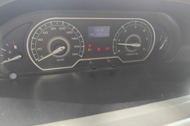Used SAIC MAXUS Xintu V80 2019 2.5T Classic Version 6-Speed Manual – Aoyuntong Modified Long Wheelbase Mid-Height 7-Seater Instrument Cluster