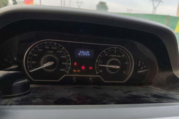 Used SAIC MAXUS Xintu V80 2019 2.0T Plus 6-speed Manual – Aotong Long Wheelbase Mid-Height 7-Seater Instrument Cluster