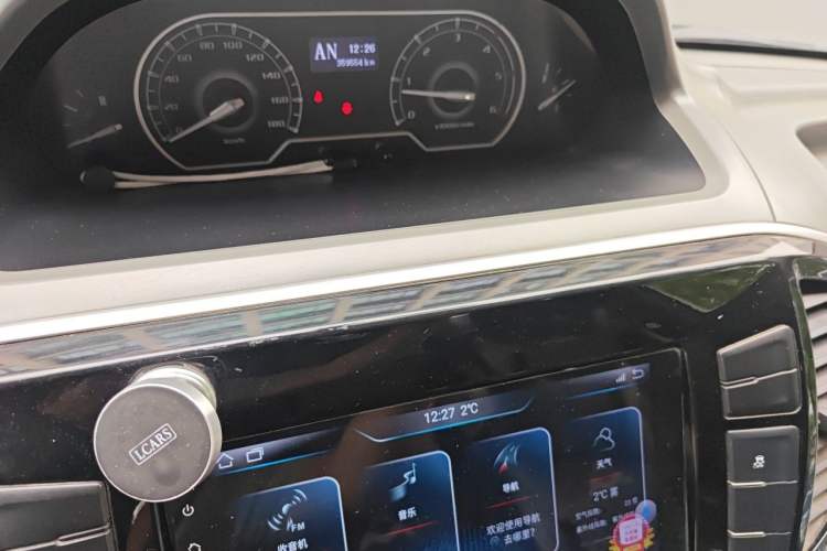 Used SAIC MAXUS Xintu V80 2019 2.5T Classic Edition AMT Aoyuntong Facelifted Long Wheelbase Mid-Height 7-Seater Instrument Cluster
