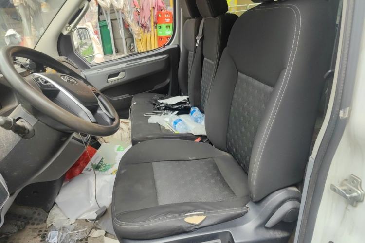 Used SAIC MAXUS Xintu V80 2019 2.0T Plus AMT Aoyuntong Short Wheelbase Ultra-Low Roof 5/6-Seater Left Front Seat
