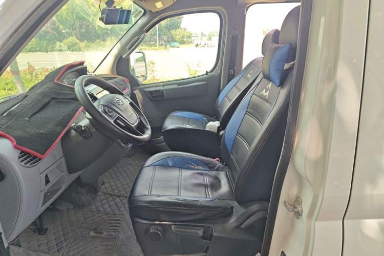 Used SAIC MAXUS Xintu V80  Left Front Seat