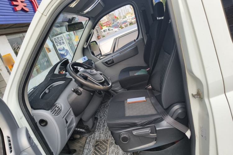 Used SAIC MAXUS Xintu V80 2019 2.0T Plus AMT Aoyuntong Short Wheelbase Mid-Roof 5/6-Seater Left Front Seat