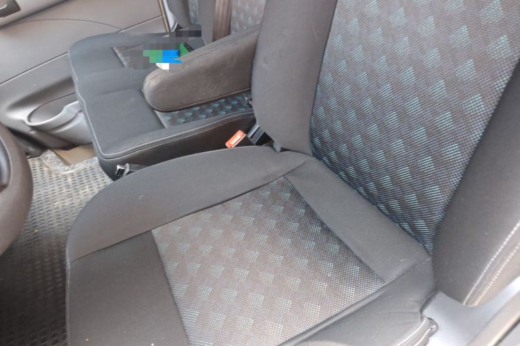 Used SAIC MAXUS Xintu V80 2019 2.5T Classic Model AMT Aoyuntong Short Wheelbase Ultra-Low Roof 5/6-Seater Left Front Seat