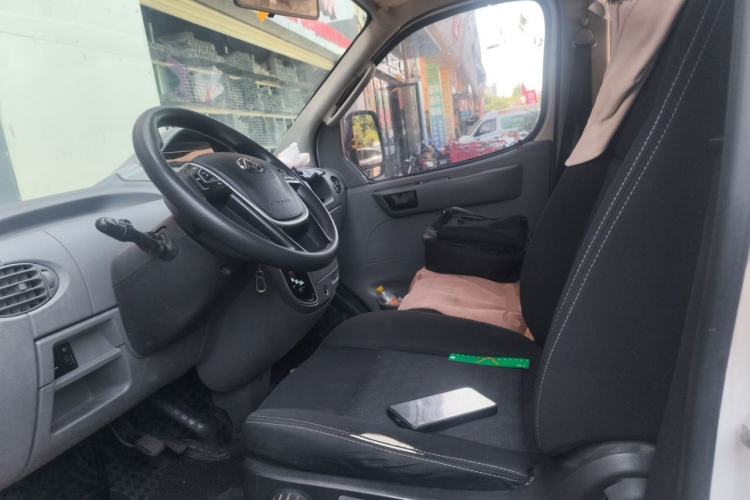 Used SAIC MAXUS Xintu V80 2019 2.5T Classic Model AMT Aoyuntong Short Wheelbase Ultra-Low Roof 5/6-Seater Left Front Seat
