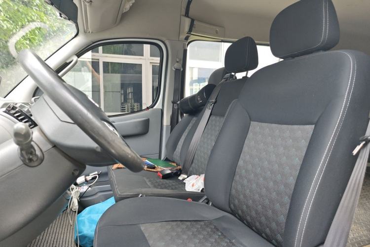 Used SAIC MAXUS Xintu V80 2019 2.5T Classic AMT Van Short Wheelbase Mid-Roof 6-Seater Left Front Seat