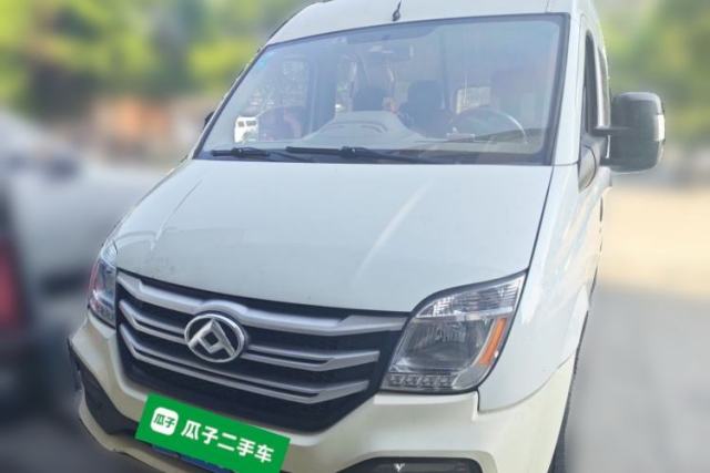 Ojetý SAIC MAXUS Xintu V80 2019 2.0T Plus AMT Aoyuntong Short Wheelbase Mid-Roof 5/6-Seater