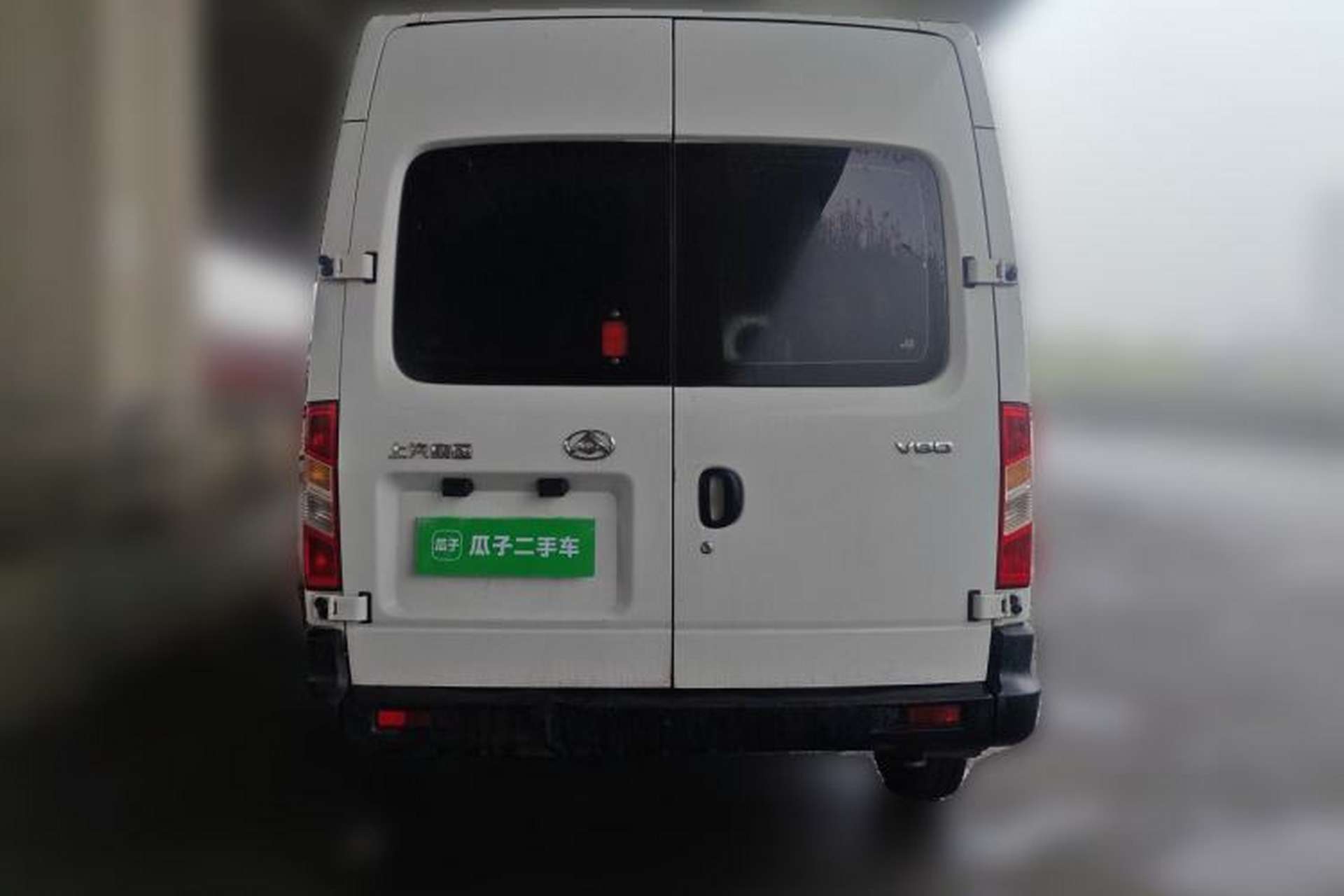 Used SAIC MAXUS Xintu V80 2019 2.5T Classic Version 6-Speed Manual – Aoyuntong Modified Long Wheelbase Mid-Height 7-Seater Rear
