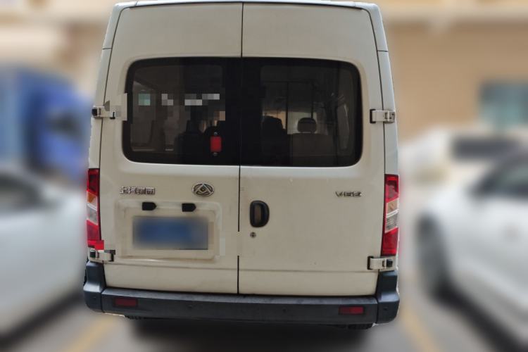 Used SAIC MAXUS Xintu V80 2019 2.5T Classic Edition 6-Speed Manual – Aoyuntong Short Wheelbase Mid-Height Design 5/6 Seats Rear