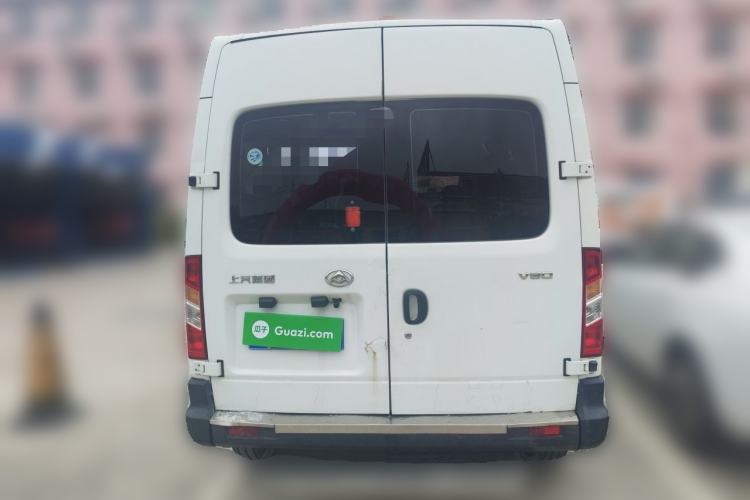 Used SAIC MAXUS Xintu V80 2019 2.5T Classic Model 6-Speed Manual Aotong Long Wheelbase Mid-Height 7-Seater Rear