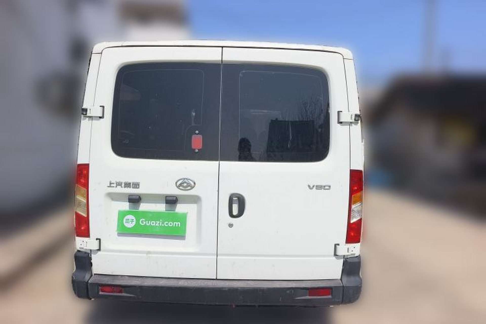 Used SAIC MAXUS Xintu V80 2019 2.5T Classic Model 6-Speed Manual – Aoyuntong Modified Version Short Wheelbase Ultra-Low Roof 5/6 Seats Rear
