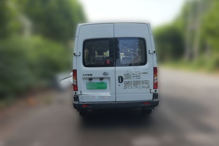 Used SAIC MAXUS Xintu V80 2019 2.5T Classic Edition 6-Speed Manual – Aoyuntong Short Wheelbase Mid-Height Design 5/6 Seats Rear