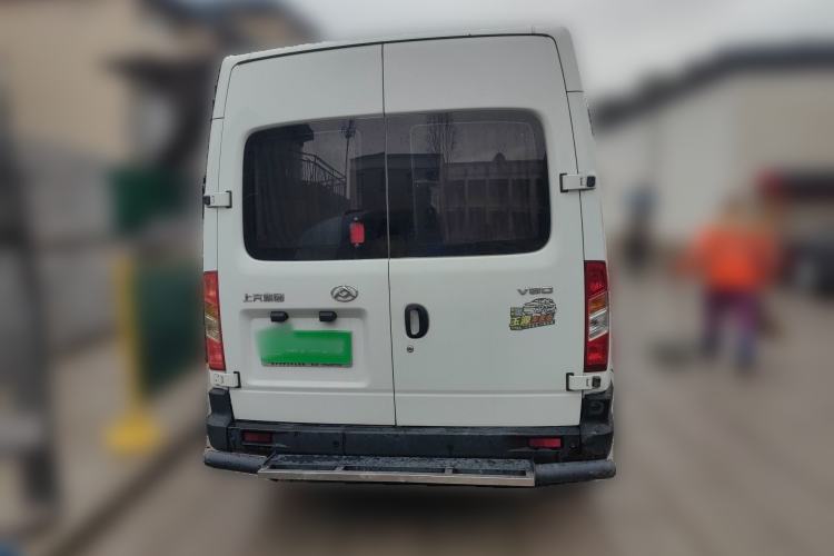 Used SAIC MAXUS Xintu V80 2019 2.5T Classic Model 6-Speed Manual Aotong Long Wheelbase Mid-Height 7-Seater Rear