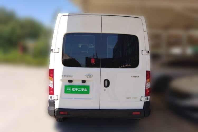 Used SAIC MAXUS Xintu V80 2019 2.5T Classic AMT Van Short Wheelbase Mid-Roof 6-Seater Rear