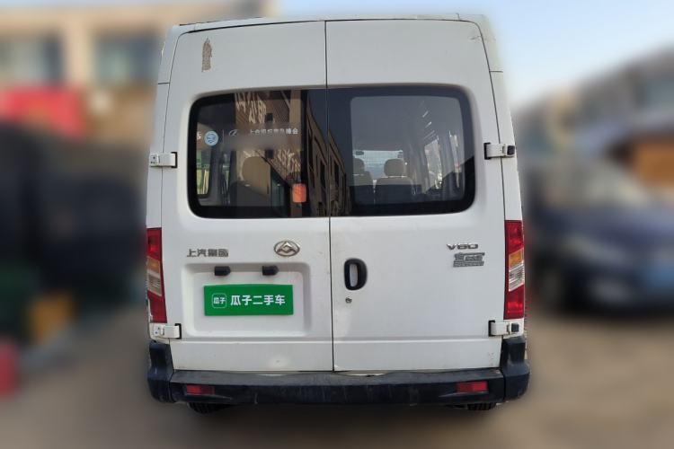 Used SAIC MAXUS Xintu V80 2019 2.5T Classic Model 6-Speed Manual Aotong Long Wheelbase Mid-Height 7-Seater Rear