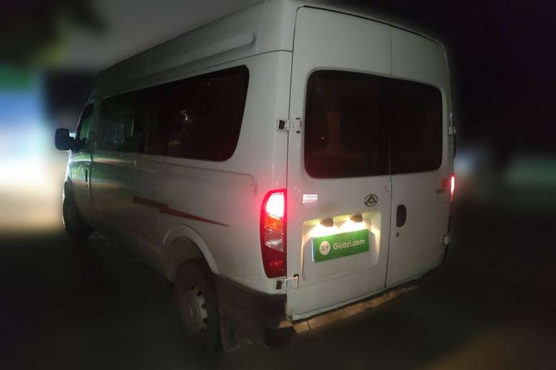Used SAIC MAXUS Xintu V80 2019 2.5T Classic Model 6-Speed Manual Aotong Long Wheelbase Mid-Height 7-Seater Rear Left 45 Deg