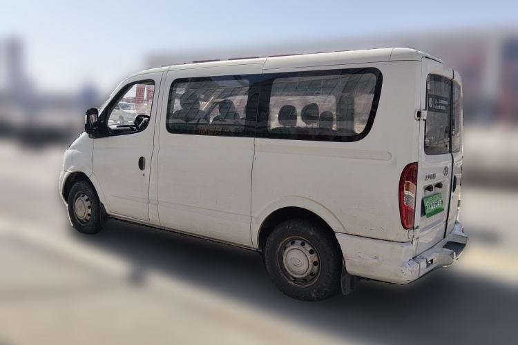 Used SAIC MAXUS Xintu V80 2019 2.5T Classic Model 6-Speed Manual – Aoyuntong Short Wheelbase Ultra-Low Roof 5/6 Seats Rear Left 45 Deg