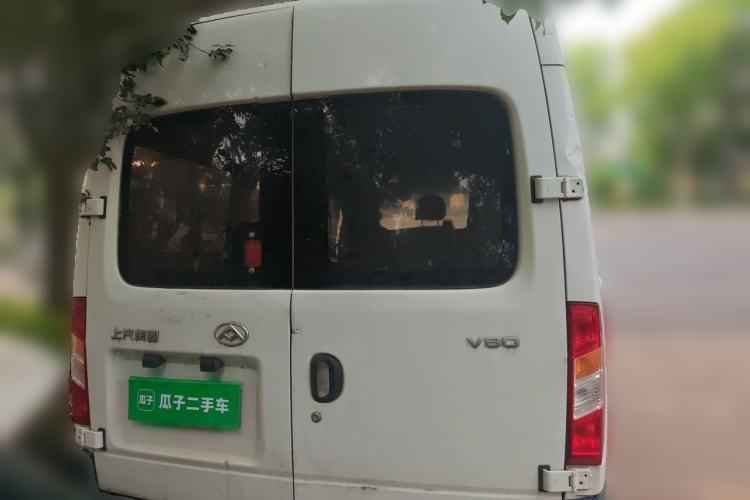 Used SAIC MAXUS Xintu V80 2019 2.5T Classic Edition 6-Speed Manual – Aoyuntong Modified Version Short Wheelbase Mid-Height Roof 5/6 Seats Rear