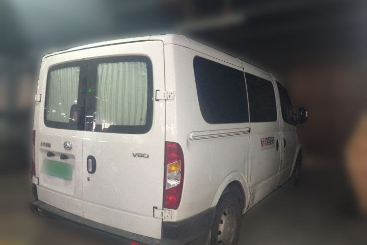Used SAIC MAXUS Xintu V80 2019 2.5T Classic Model 6-Speed Manual – Aoyuntong Short Wheelbase Ultra-Low Roof 5/6 Seats Rear Right 45 Deg