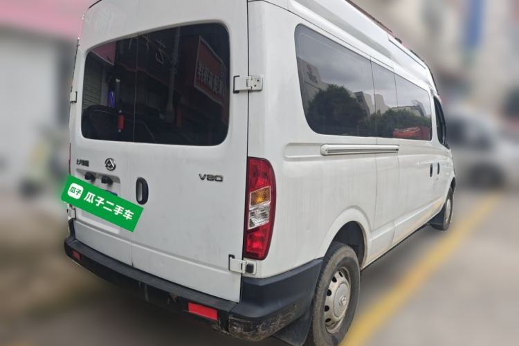 Used SAIC MAXUS Xintu V80 2019 2.5T Classic Model 6-Speed Manual Aotong Long Wheelbase Mid-Height 7-Seater Rear Right 45 Deg