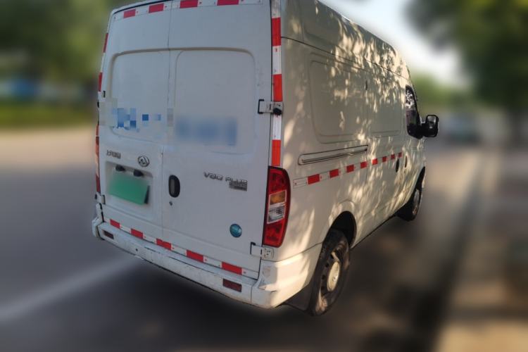 Used SAIC MAXUS Xintu V80 2019 2.0T Plus 6-speed Manual Van Short Wheelbase Mid-Roof Design 2-3 Seater Rear Right 45 Deg