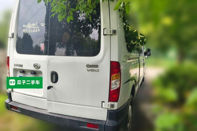Used SAIC MAXUS Xintu V80 2019 2.5T Classic Model 6-Speed Manual Aotong Long Wheelbase Mid-Height 7-Seater Rear Right 45 Deg
