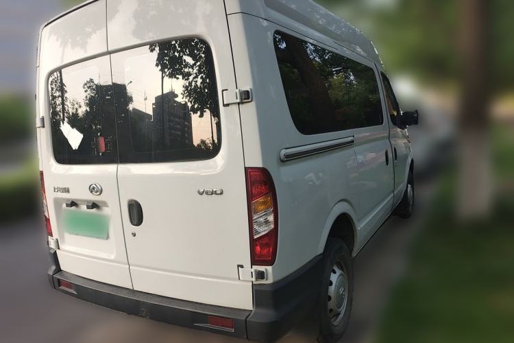 Used SAIC MAXUS Xintu V80 2019 2.5T Classic Edition 6-Speed Manual – Aoyuntong Modified Version Short Wheelbase Mid-Height Roof 5/6 Seats Rear Right 45 Deg