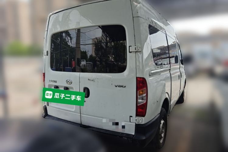 Used SAIC MAXUS Xintu V80 2019 2.5T Classic 6-Speed Manual Van Short Wheelbase Mid-Roof Design 2/3 Seats Rear Right 45 Deg