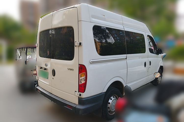 Used SAIC MAXUS Xintu V80 2019 2.5T Classic Edition 6-Speed Manual – Aoyuntong Modified Version Short Wheelbase Mid-Height Roof 5/6 Seats Rear Right 45 Deg
