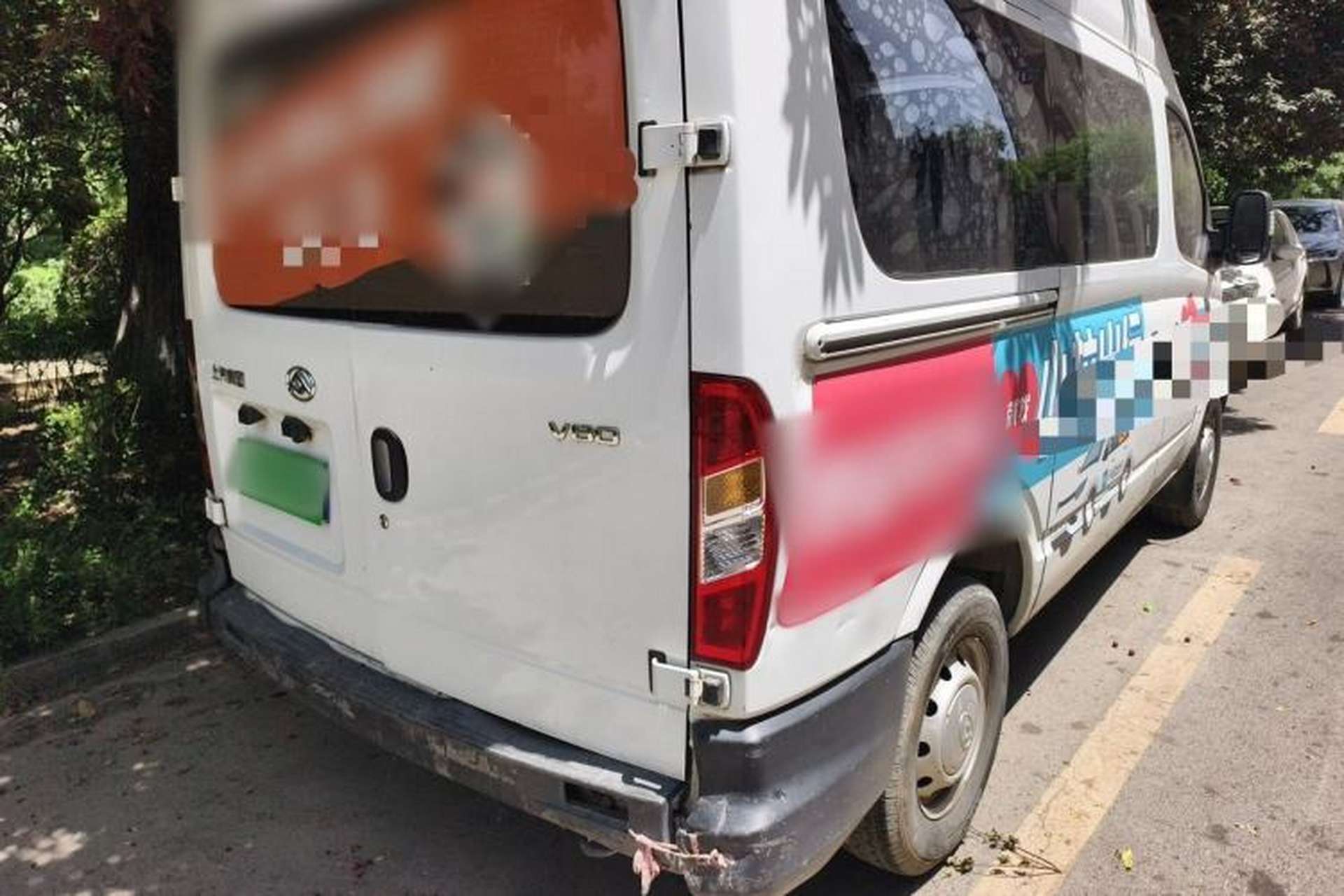 Used SAIC MAXUS Xintu V80 2019 2.5T Classic Edition 6-Speed Manual – Aoyuntong Modified Version Short Wheelbase Mid-Height Roof 5/6 Seats Rear Right 45 Deg