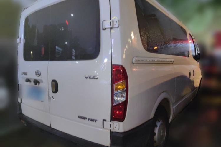 Used SAIC MAXUS Xintu V80 2019 2.5T Classic AMT Van Short Wheelbase Mid-Roof 6-Seater Rear Right 45 Deg
