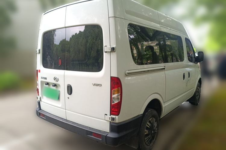 Used SAIC MAXUS Xintu V80 2019 2.5T Classic Edition 6-Speed Manual – Aoyuntong Short Wheelbase Mid-Height Design 5/6 Seats Rear Right 45 Deg